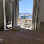 بيلاغوس ستوديوز *