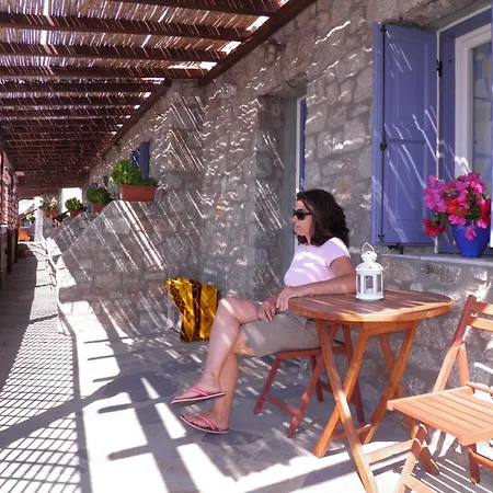 佩拉格斯一室公寓酒店