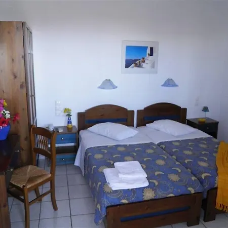 佩拉格斯一室公寓酒店 *